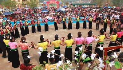 Phát triển văn hóa nơi biên giới (25/6/2016)